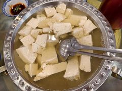 -石磨豆花家常菜·牦牛排土火锅