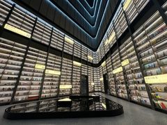 -上海虹桥中心爱琴海亚朵S酒店