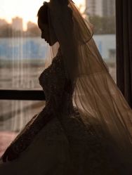 -莫小姐婚纱