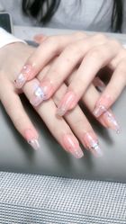 -蜜桃美甲美睫化妆