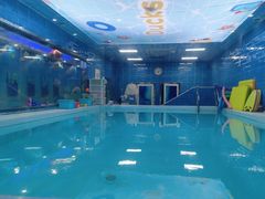 -蓝鲸奇亲子游泳俱乐部