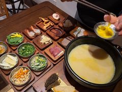 -银米·云南传统过桥米线(双廊黑金冠店)