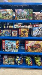-逝水玩具折扣店