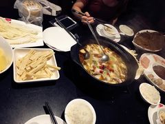 -越城记黑鱼煲(万达店)
