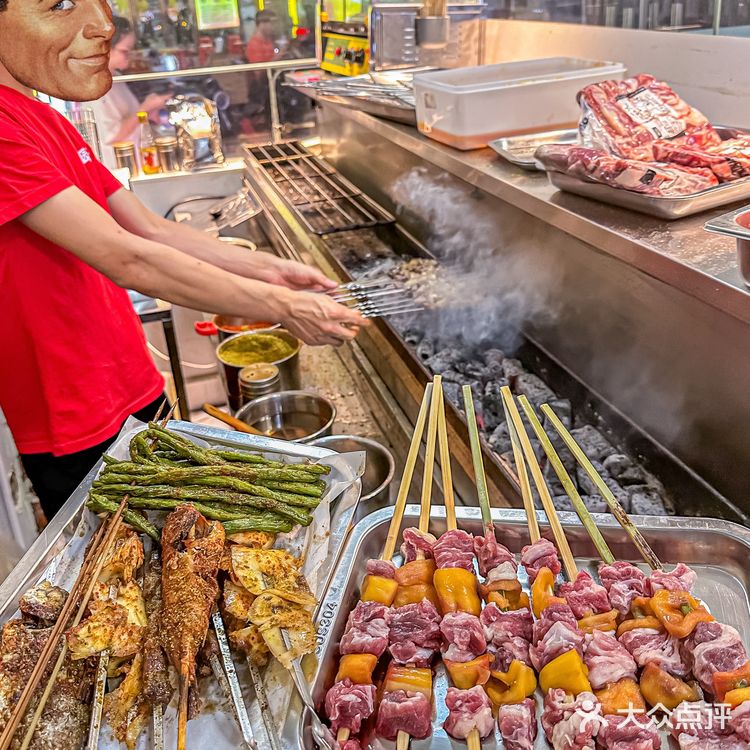 整条街飘满炭火香,徐州烧烤太顶了!