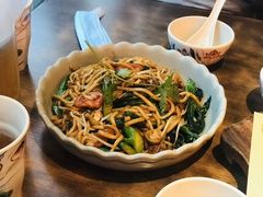 -大头虾越式风味餐厅(光明广场店)