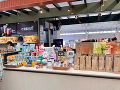 -星巴克(上海虹桥站2A检票口)