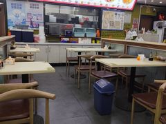 -龙记桂林米粉(财满街店)