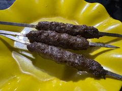 -烤肉小伙烤肉店