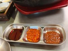 -围炉肉舍•炭烤活鳗•丹东海鲜烤肉(步行街店)