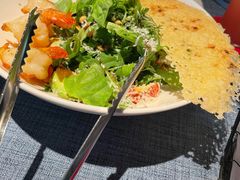 凤尾虾牛油果蔬菜色拉-弦月窗LUNETTE BY AMANDA(复兴路店)