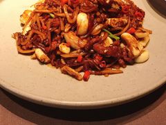 酸萝卜炒牛肉-香港财记(汇励99城市公园店)