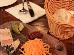-羽深肉铺 Steak & Wine