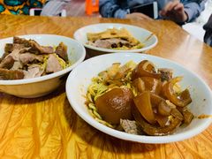 -松树干拌面店