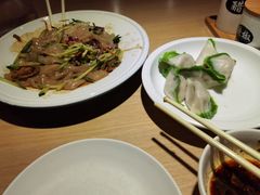 白菜黑毛猪肉馅水饺-关东小磨东北菜(上海长风大悦城店)
