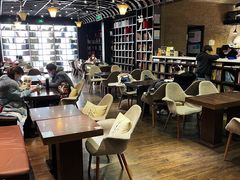 -钟书阁(松江泰晤士小镇店)