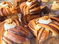 -VERIE BAKEHOUSE