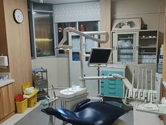 -上海仁爱医院口腔科 · 种植