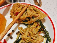 -龍歌自助小火锅(市北CBD万达店)
