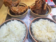 -万和春排骨砂锅米饭(新业广场店)