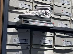 -王府井奥莱临潼小镇(临潼店)