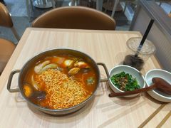 番茄汤底-阿上阿上麻辣香锅&麻辣烫(朝阳蓝色港湾店)