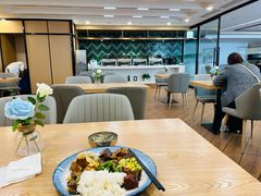 -上海宝信宝马4S店