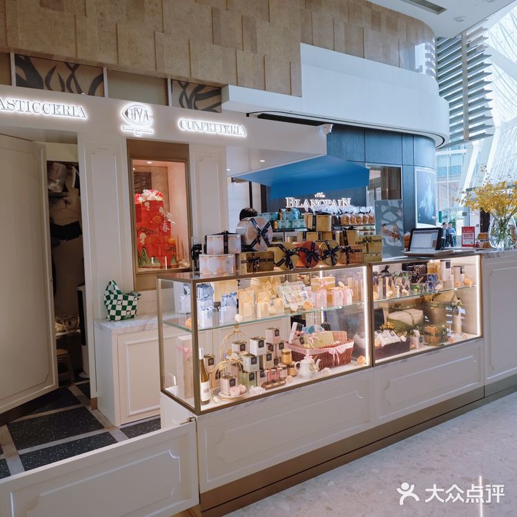 甜点控的玻璃橱窗