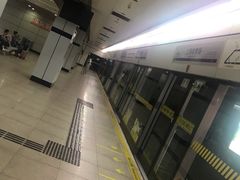 -上海体育场(地铁站)