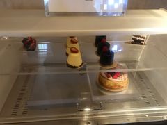 面包甜点陈列柜-The Lounge·大堂酒廊·北京粤财JW万豪酒店
