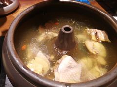 -云海肴·汽锅鸡·云南菜(天山百盛优客店)