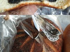 黑芝麻大米面包-啊噗吐呦现场烘焙(麦凯乐店)