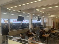 -同济大学本部学苑饮食广场