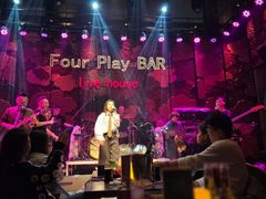 -FOUR PLAY BAR