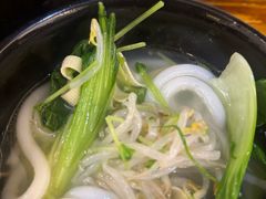 -丽虹云南过桥米线(兴工街店)