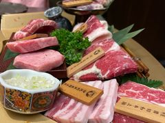 -铭牛烧肉·和牛海鲜自助(高新月牙湖店)