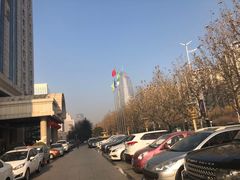 -锦龙国际酒店(天津奥体中心华苑地铁站店)