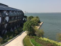 -上海滴水湖皇冠假日酒店