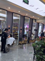 -藤野造型烫染·漂发