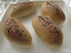 1-绿叶居烘焙·面包·蛋糕(富都店)