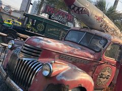 -席娜卡琳火车铁道夜市