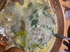 -洱火云南酸菜牛肉火锅(石景山当代商城店)