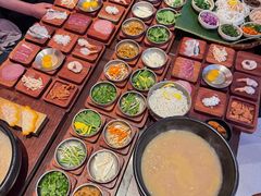-银米·云南传统过桥米线(双廊黑金冠店)