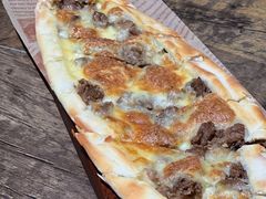 土耳其牛肉奶酪披萨-梅夫娜土耳其餐厅.清真HALAL