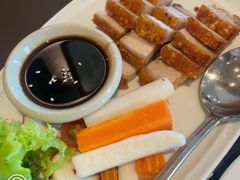 -Chom Cafe and Restaurant