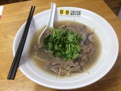 越南鲜牛肉粉-探越越南牛肉粉(江南西分店)
