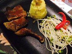 酱烧鸡腿伴黄姜饭-绿茵阁(体育西分店)