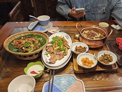 -桥边小楼·手工云南菜·古城观景小楼