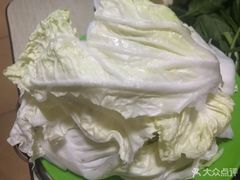 白菜-洞庭洲·防空洞火锅·烧烤·铜锅涮肉(新百广场店)