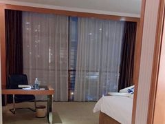 -维也纳酒店(广州南站汉溪长隆地铁站景区店)